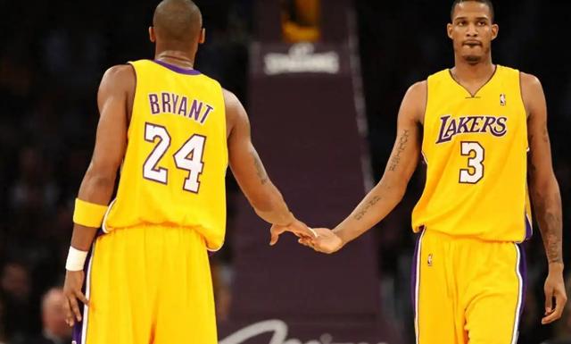 顺位被尼克, 他在次轮第, 他在季后赛 顺位被尼克, 他在次轮第, 他在季后赛