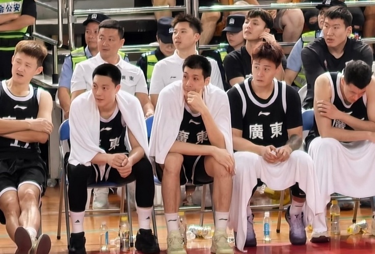 SmSbK, 突的周鹏并 SmSbK, 突的周鹏并